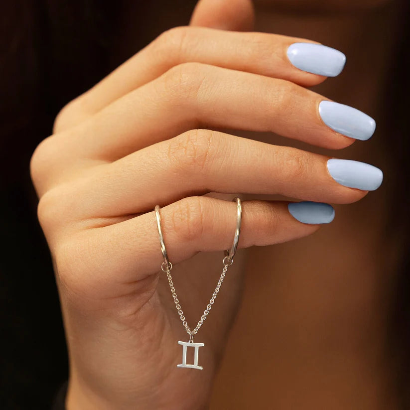 Dainty Diamond-Cut Stacking Rings With Chain and Zodiac sign Charm